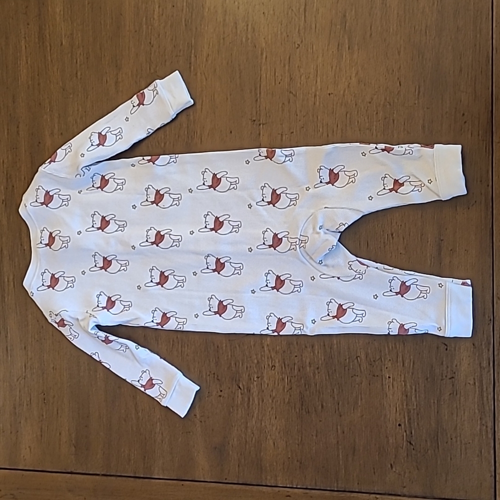 Uniqlo Winnie the Pooh Onesie 6 to 12 Months - Picture 10 of 13
